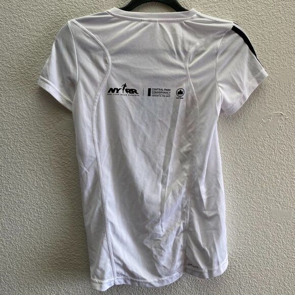 AKTIV Grete's Great Gallop New York Road Runners NYC Parks adidas T-Shirt Small - Picture 3 of 3